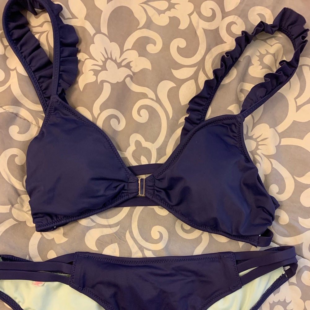 Victoria’s Secret bikini set